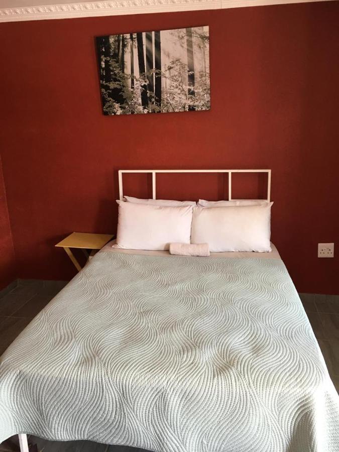 Katlehong Elson Lodge K1 מראה חיצוני תמונה